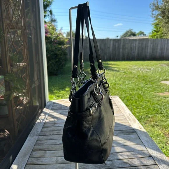 COACH Colette Black Leather Carry All Shoulder Bag J1020-16460